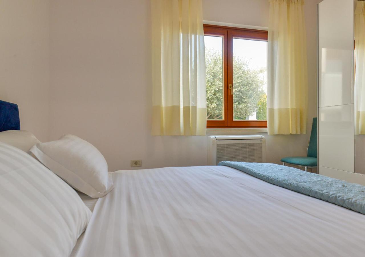 Apartments Leona Умаг Экстерьер фото