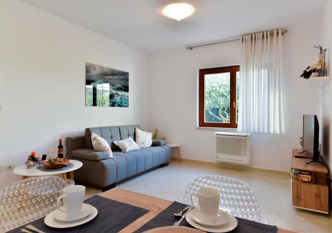 Apartments Leona Умаг Экстерьер фото